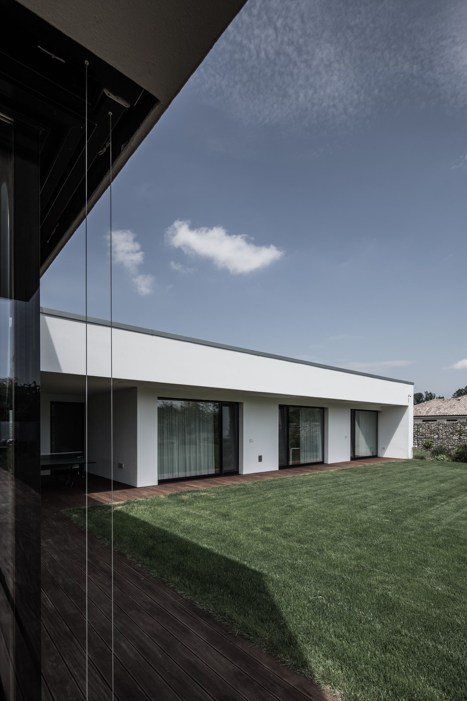 Dům s interiérem z betonu