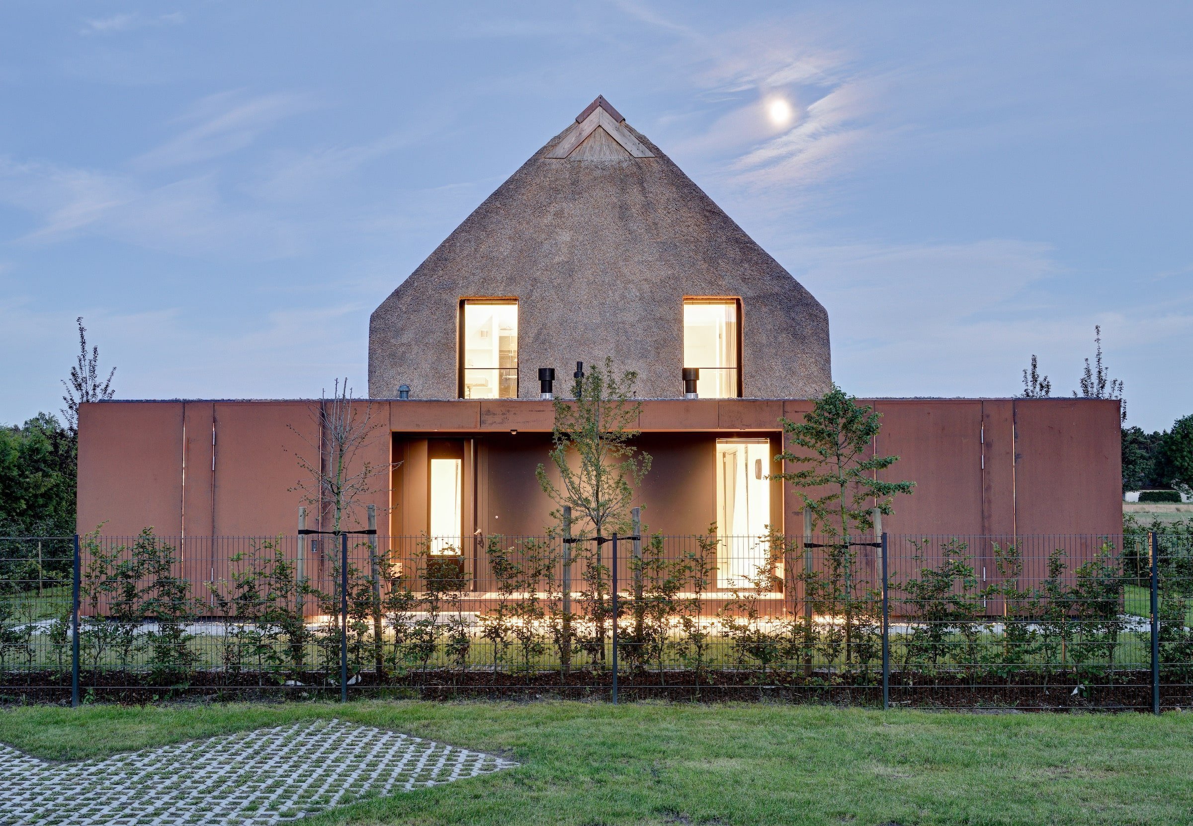 Dům s rákosovou fasádou