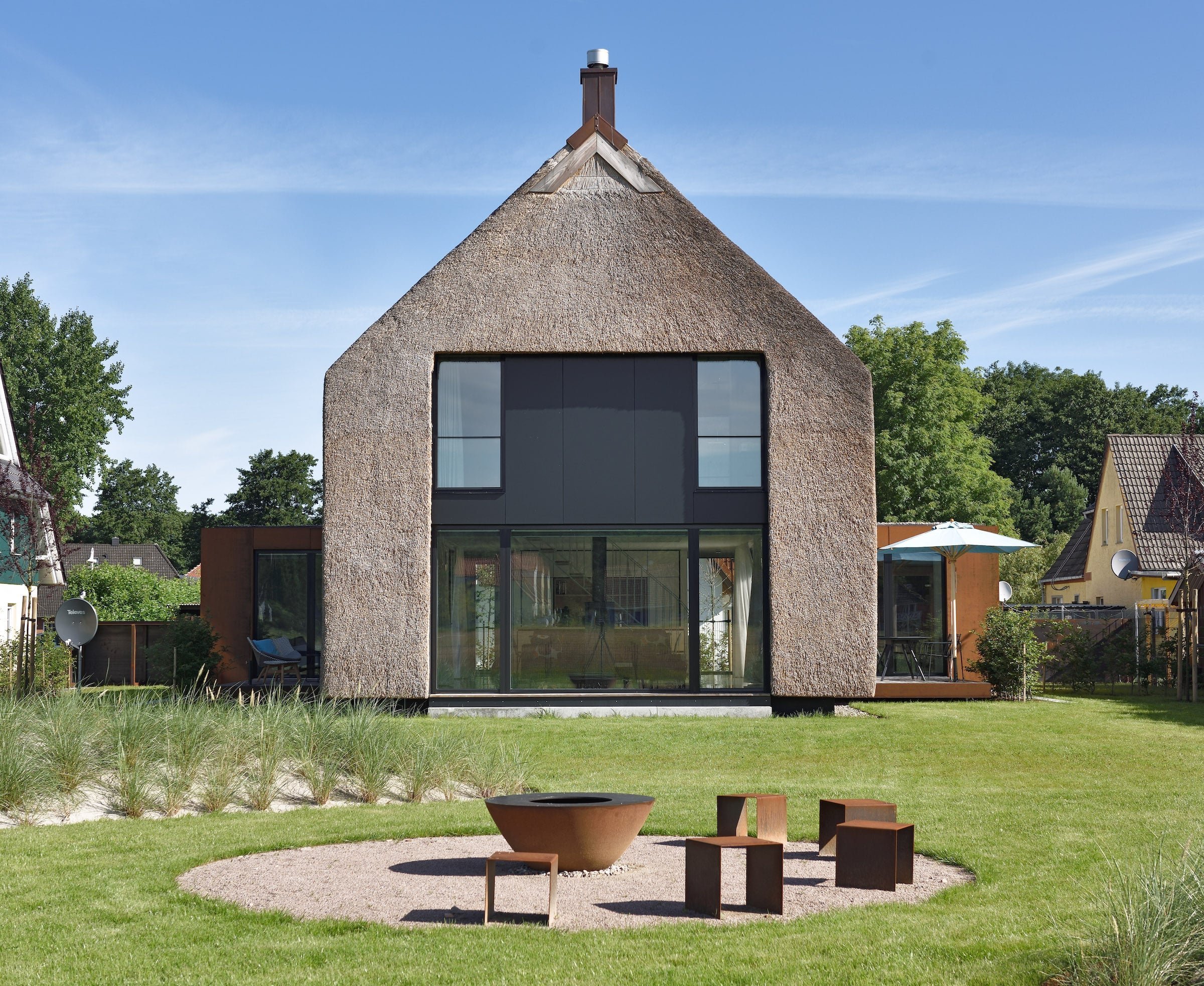 Dům s rákosovou fasádou