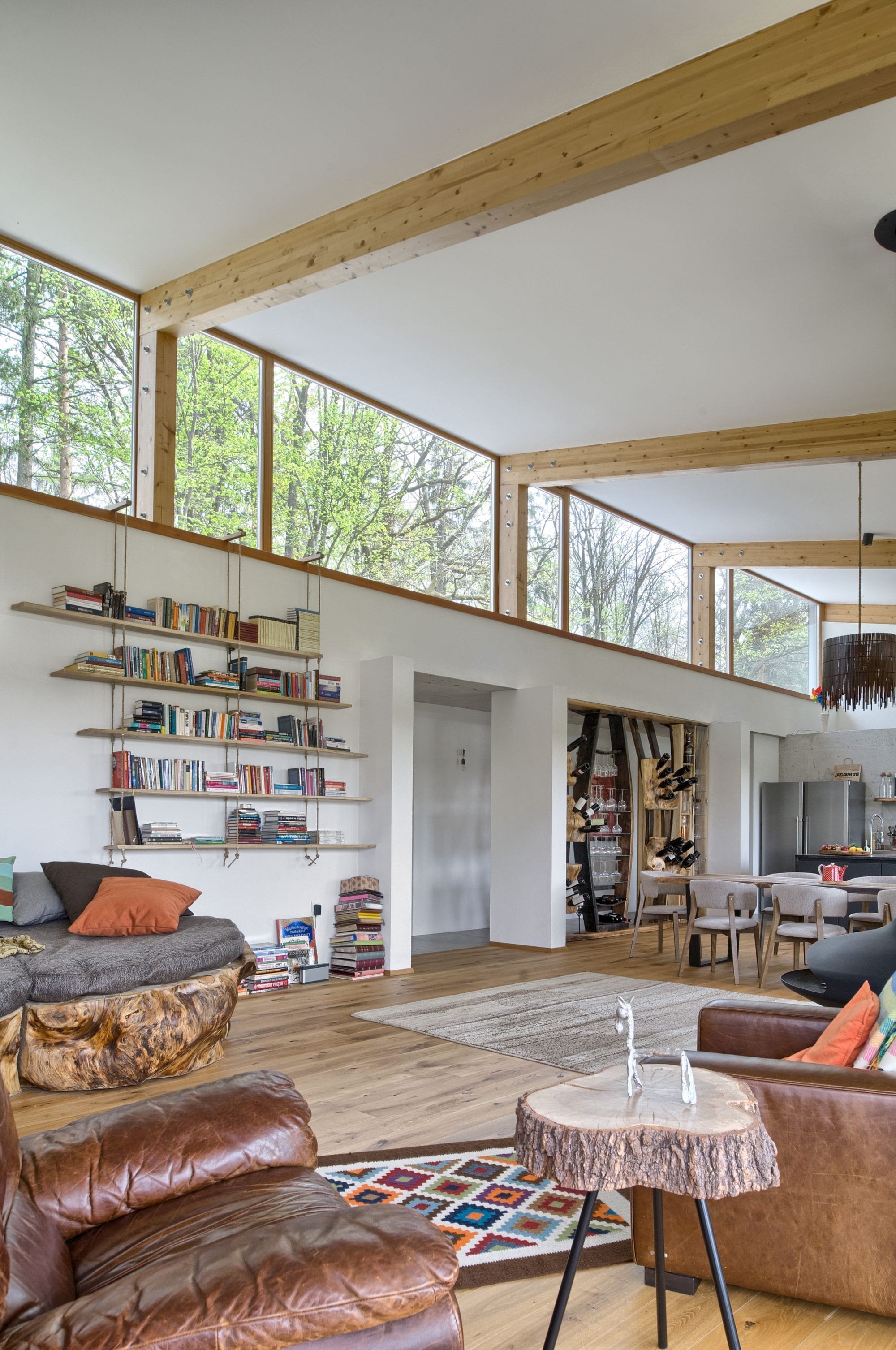 Dům stojící v blízkosti lesa