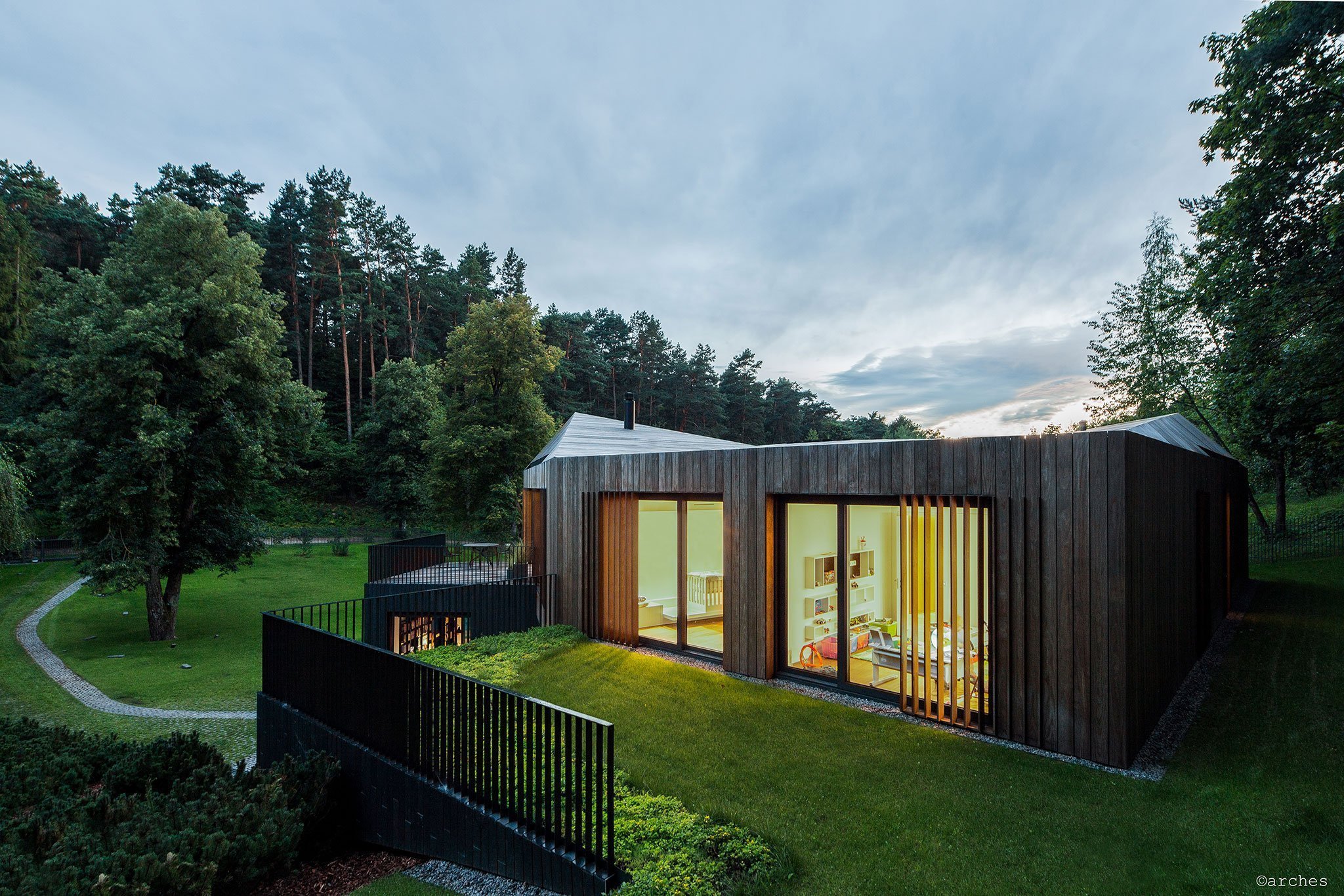 Nádherná vila ukrytá v lesích