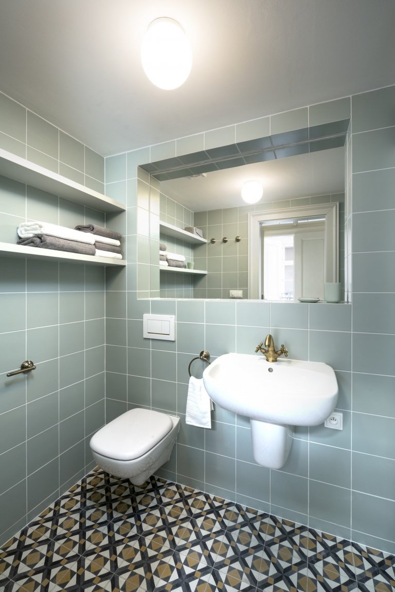 Proměna původního pavlačového bytu na moderní bydlení