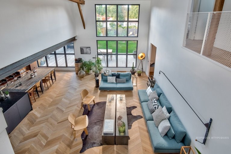 Renovace stodoly u Paříže