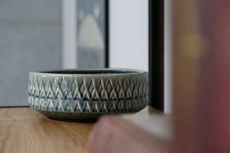 Šedá barva v interiéru není nuda