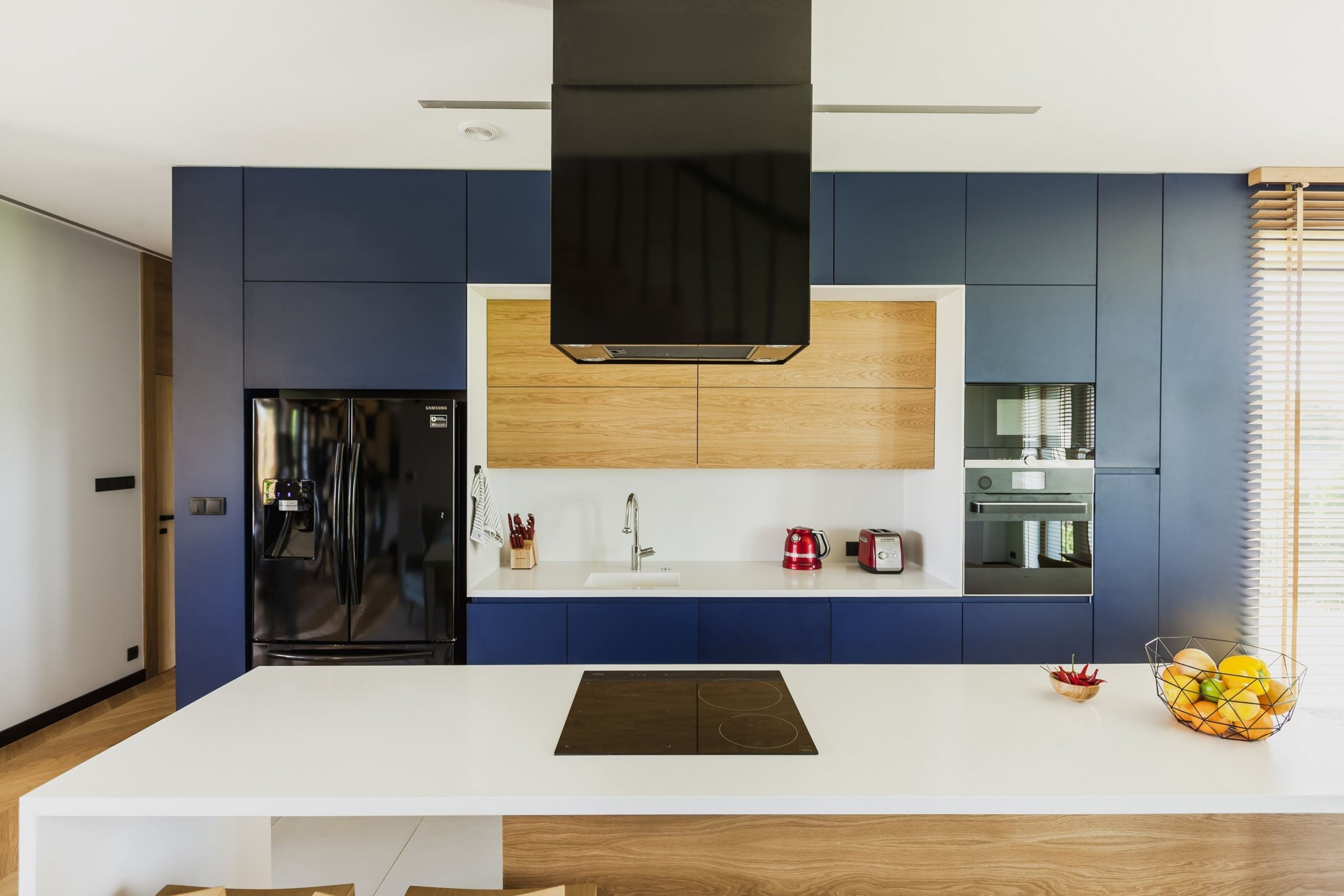 Sen o moderním bydlení v bažinaté krajině