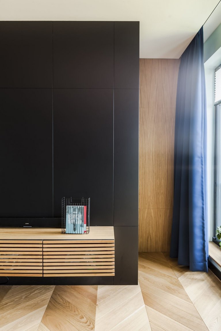 Sen o moderním bydlení v bažinaté krajině