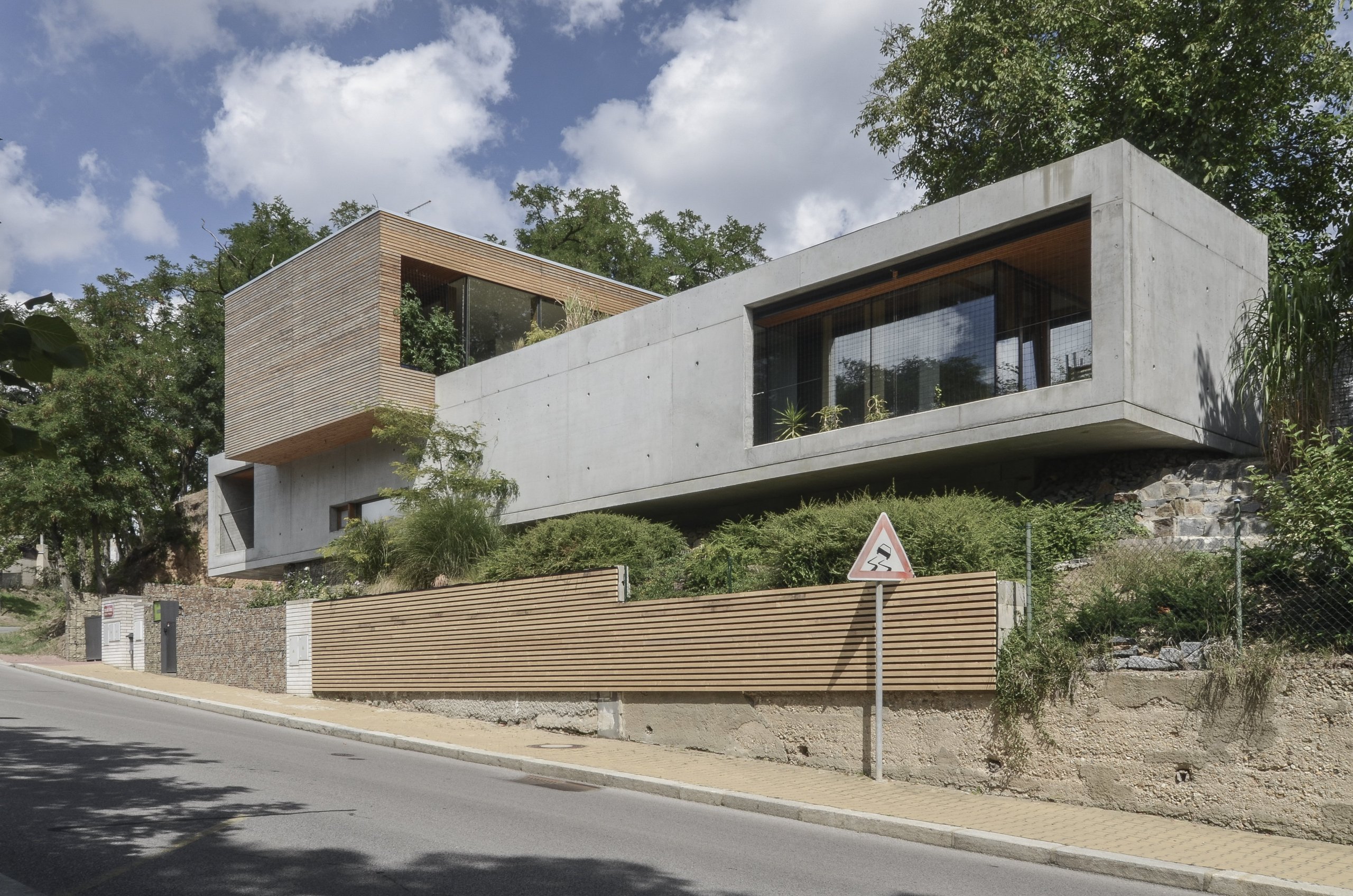 Vila nad vodopádem - Lysolaje