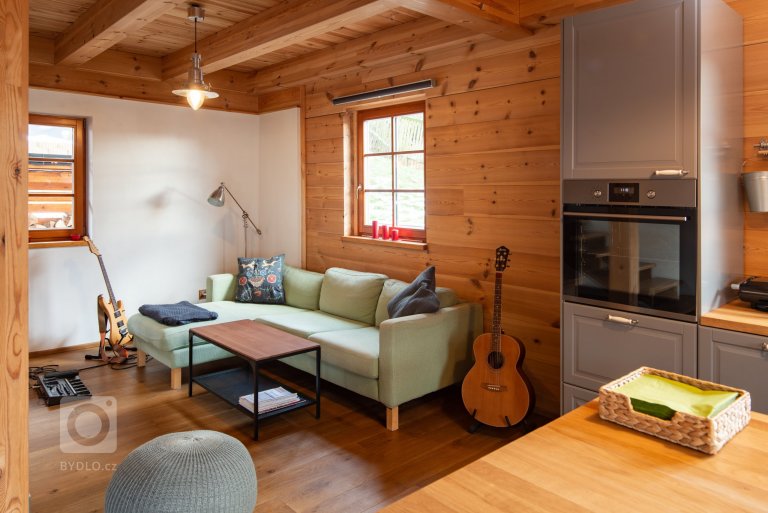 add picture to album