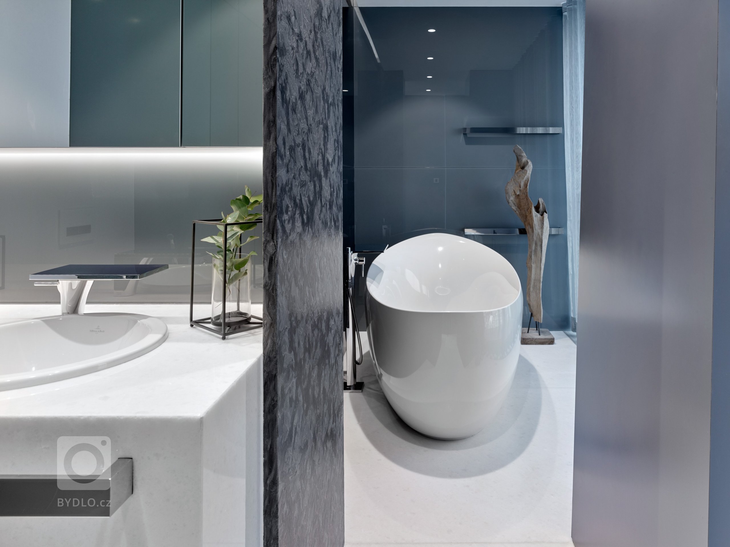 INTERIÉR BYTU&nbsp;V-Tower

Dispozice &ndash; Jedná se o novostavbu s pevně danou dispozicí. Dominantou tohoto interiéru je téměř 360&deg; panoramatický…