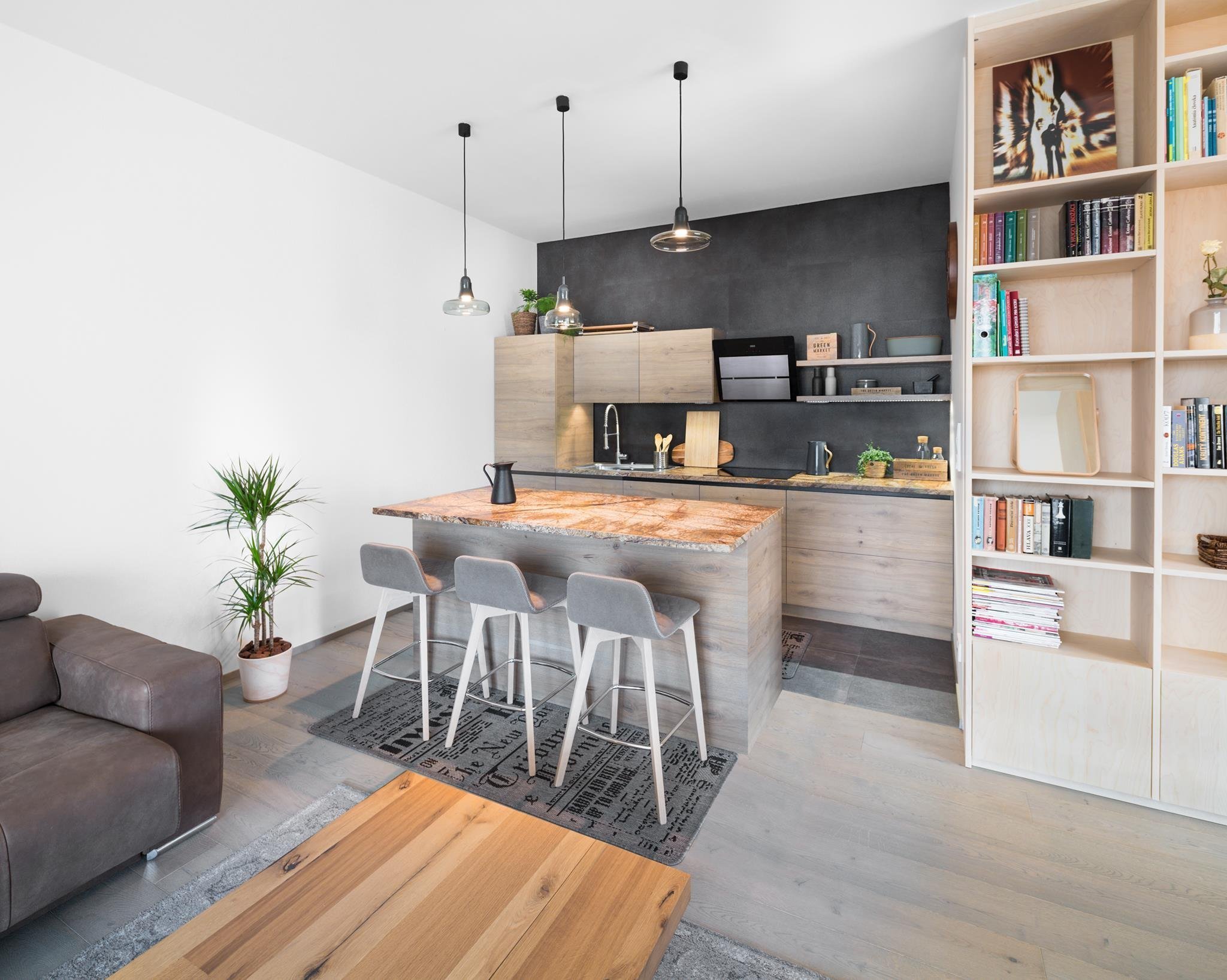Výroba nábytku našimi truhláři podle návrhu bytového architekta
