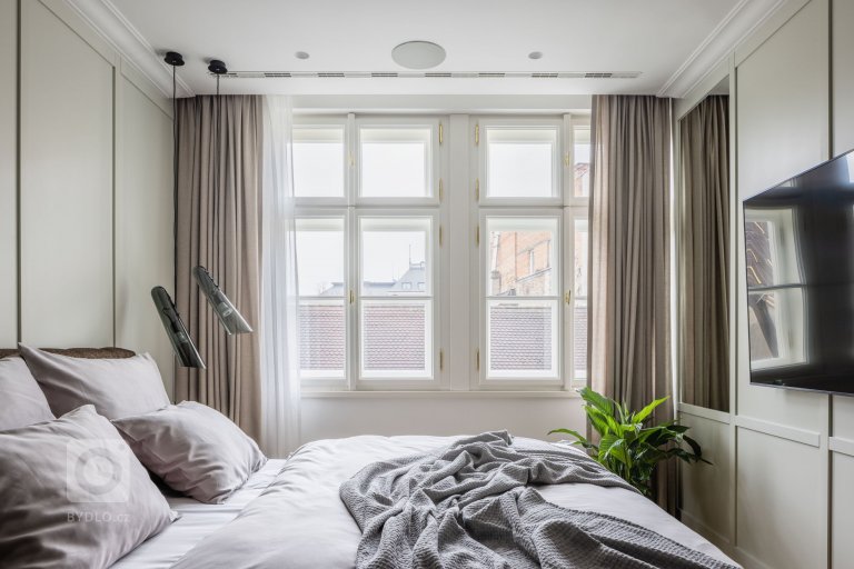 add picture to album