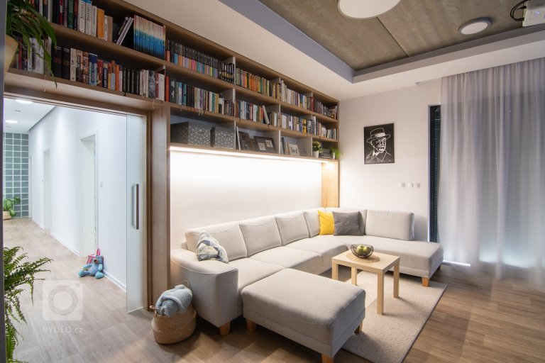 add picture to album