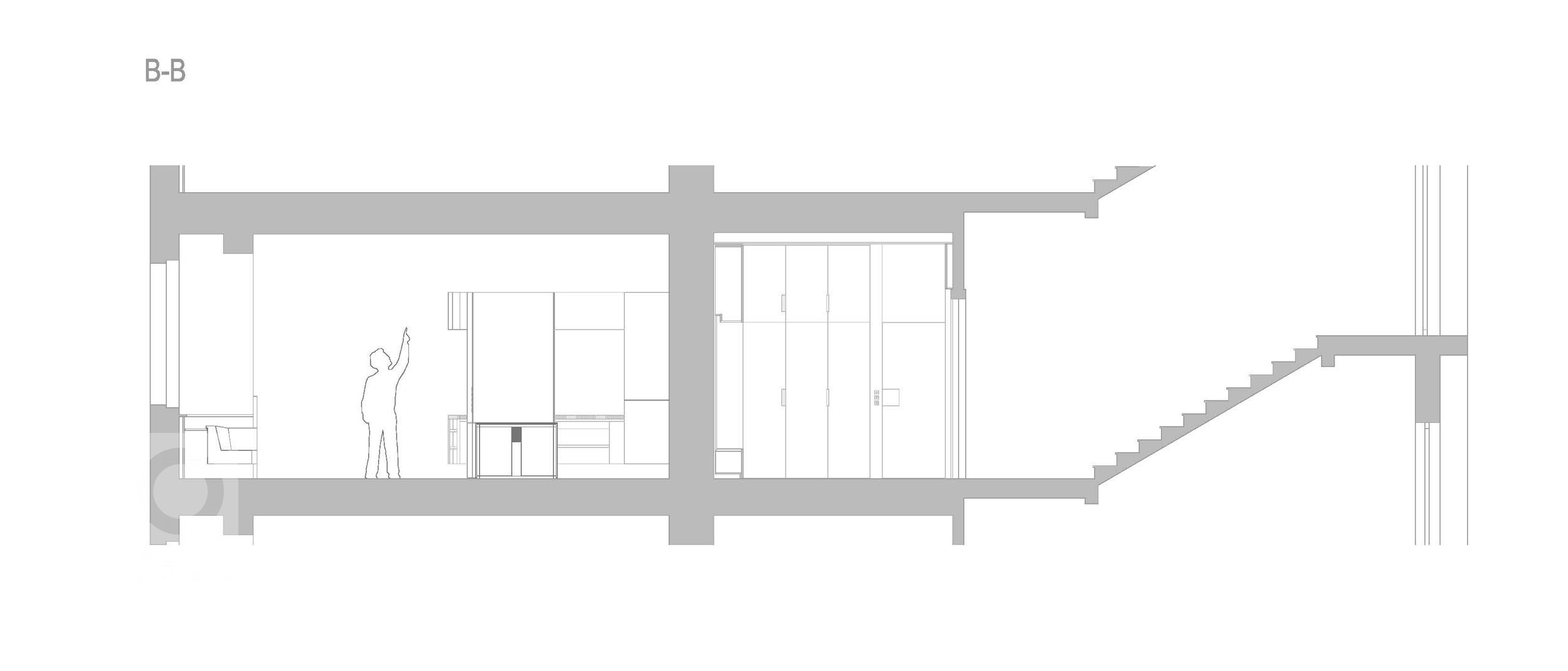 V době svého vzniku byl v prvním patře secesního činžovního domu jeden byt. V éře komunismu brutálně a necitlivě rozdělen na tři jednotky. Klient koupil tato…