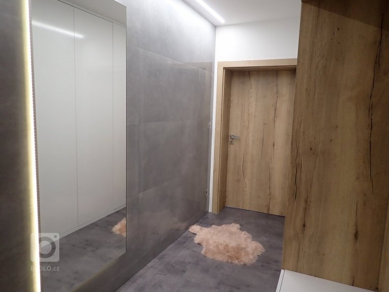 add picture to album