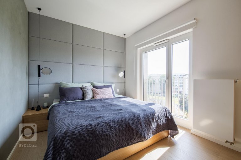 add picture to album