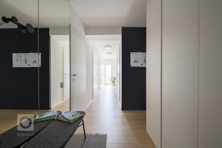 add picture to album