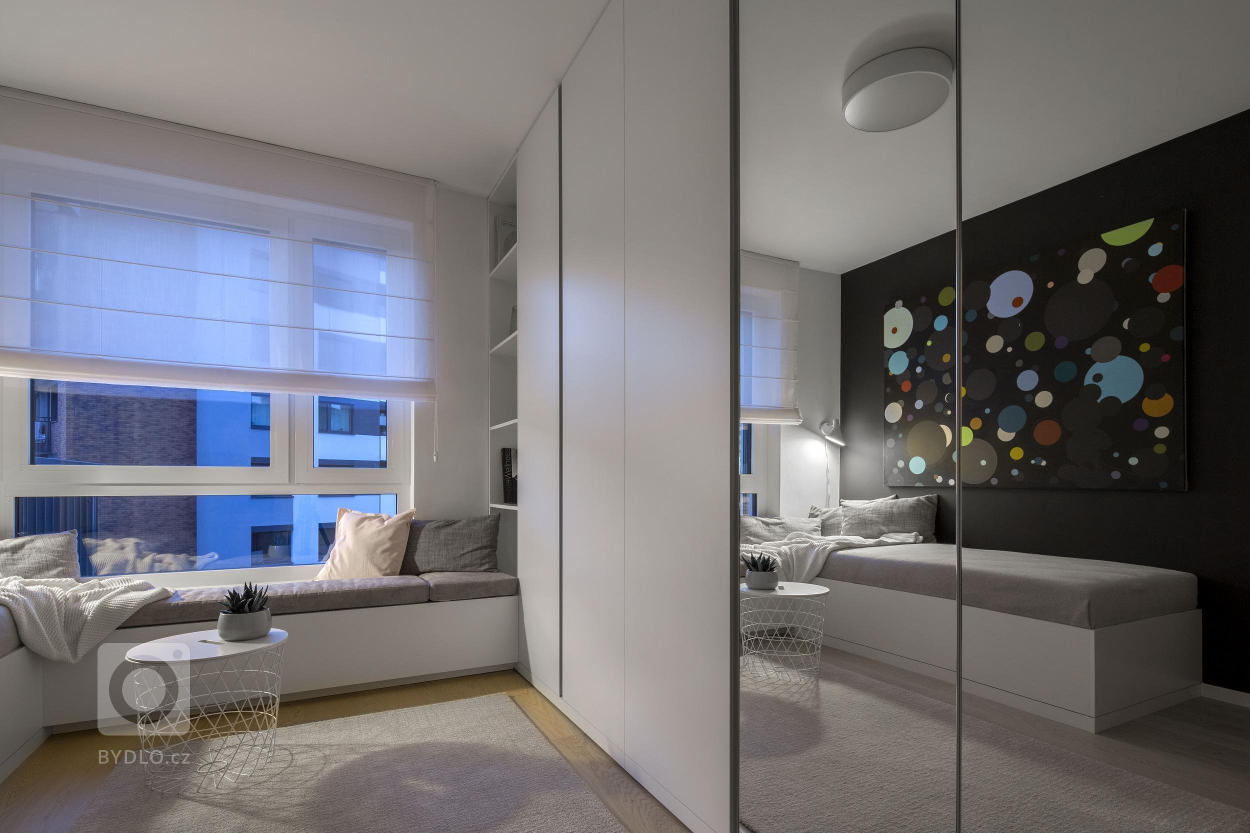 Byt v rezidenčním souboru Stein v Bratislavě jsme převzali ve stádiu holobytu s laminátovou podlahou, interiérovými dveřmi a koupelnami. V projektu jsme…