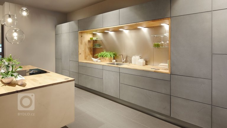 add picture to album