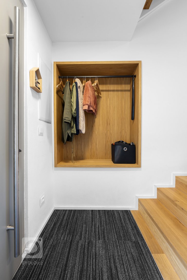 add picture to album