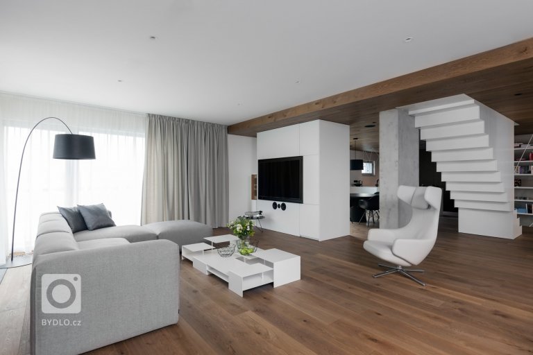 add picture to album