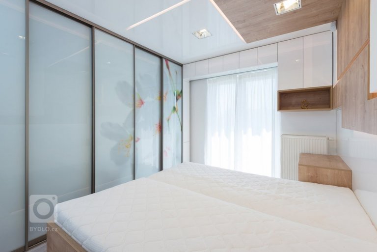 add picture to album