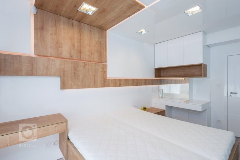 add picture to album