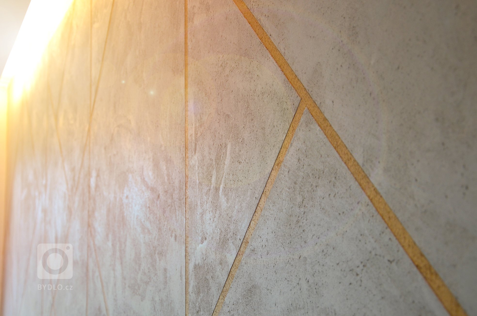 Betonová stěrka s reliéfem