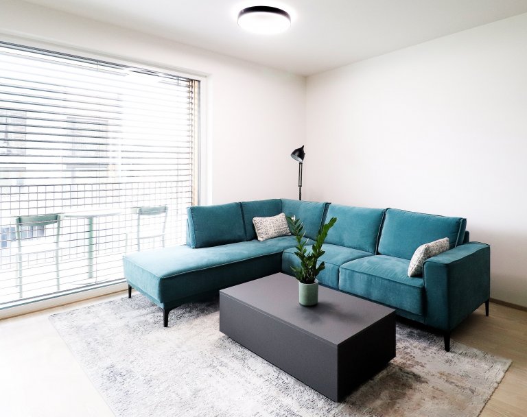 add picture to album