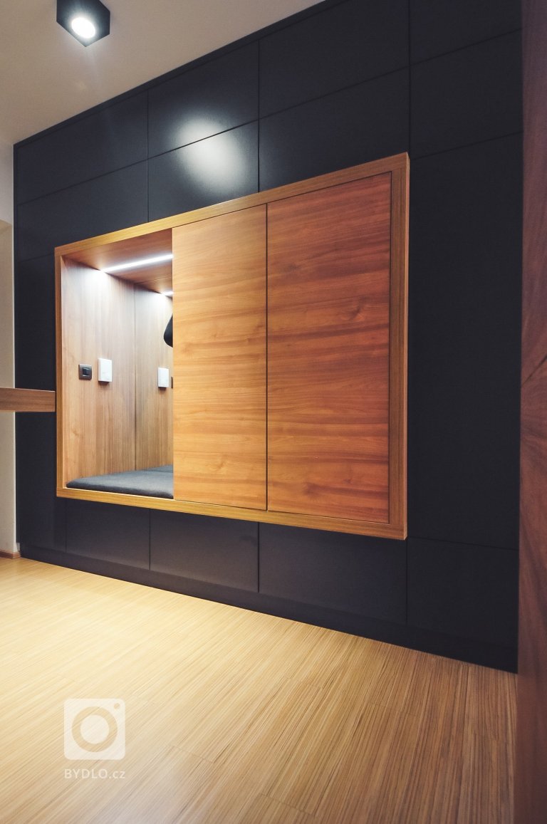 add picture to album