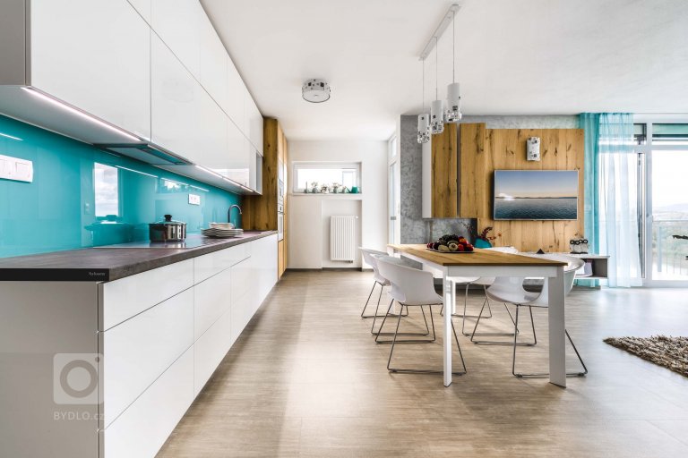 Nejnovější designové trendy propojené s vlastní oblíbenou barvou &ndash; tato kuchyně v provedení Trend Premium do detailu naplňuje náročné představy své…