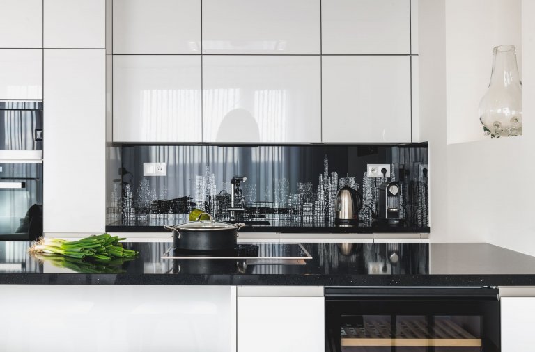 Kuchyně TOP CRYSTAL | WHITE

PRO NEJSVĚTLĚJŠÍ STRÁNKY ŽIVOTA.

Kuchyně je místo, které by nás mělo zásobovat radostí a ukojovat náš hlad po nových…