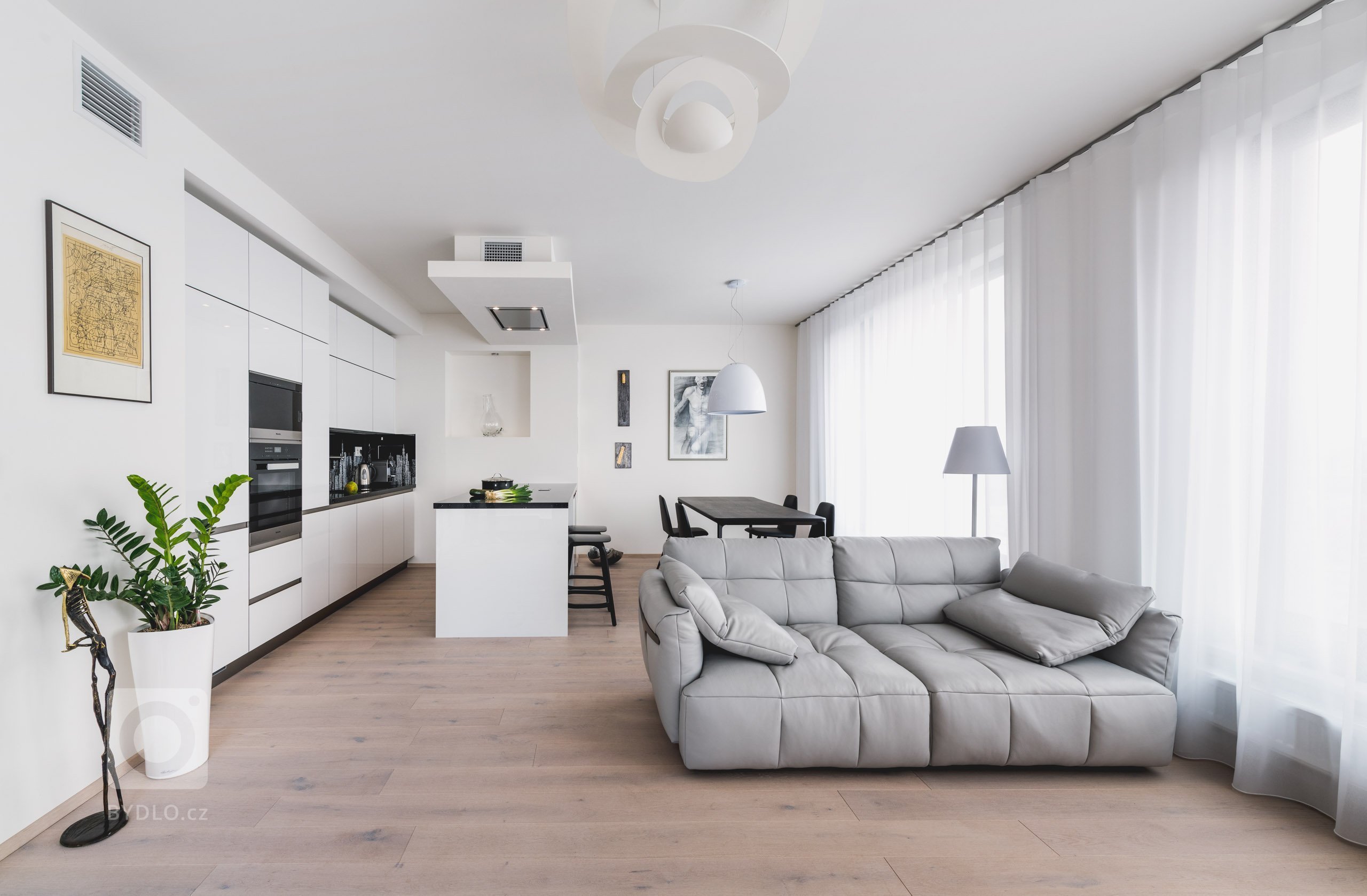 Kuchyně TOP CRYSTAL | WHITE

PRO NEJSVĚTLĚJŠÍ STRÁNKY ŽIVOTA.

Kuchyně je místo, které by nás mělo zásobovat radostí a ukojovat náš hlad po nových…