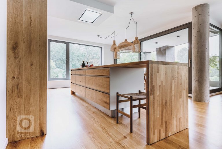 add picture to album