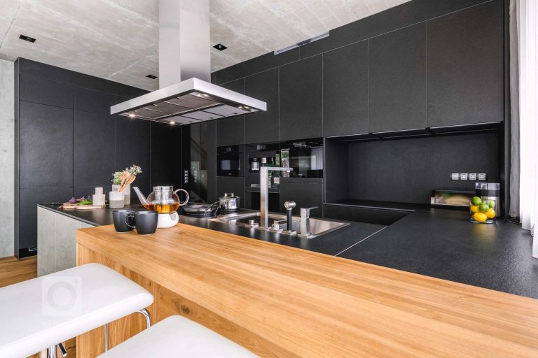 add picture to album