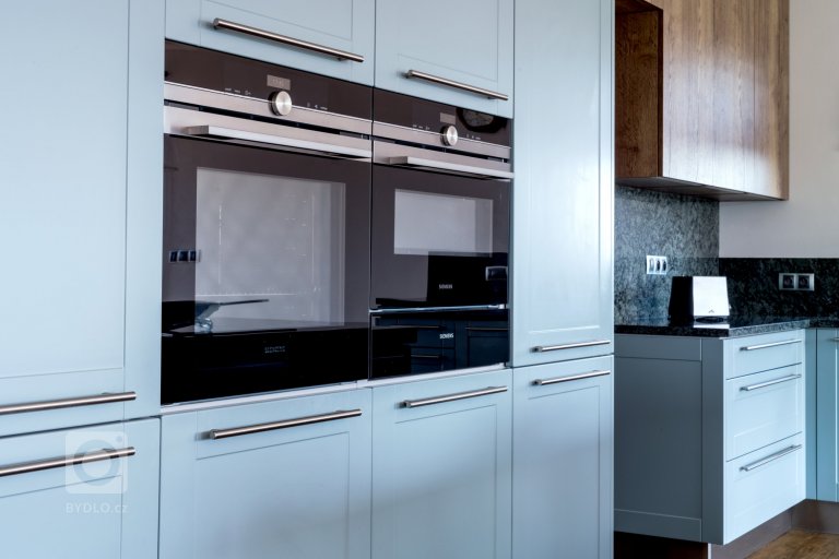 add picture to album