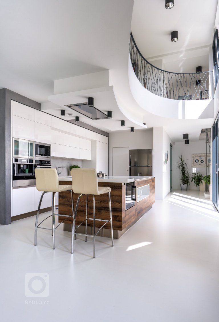 add picture to album