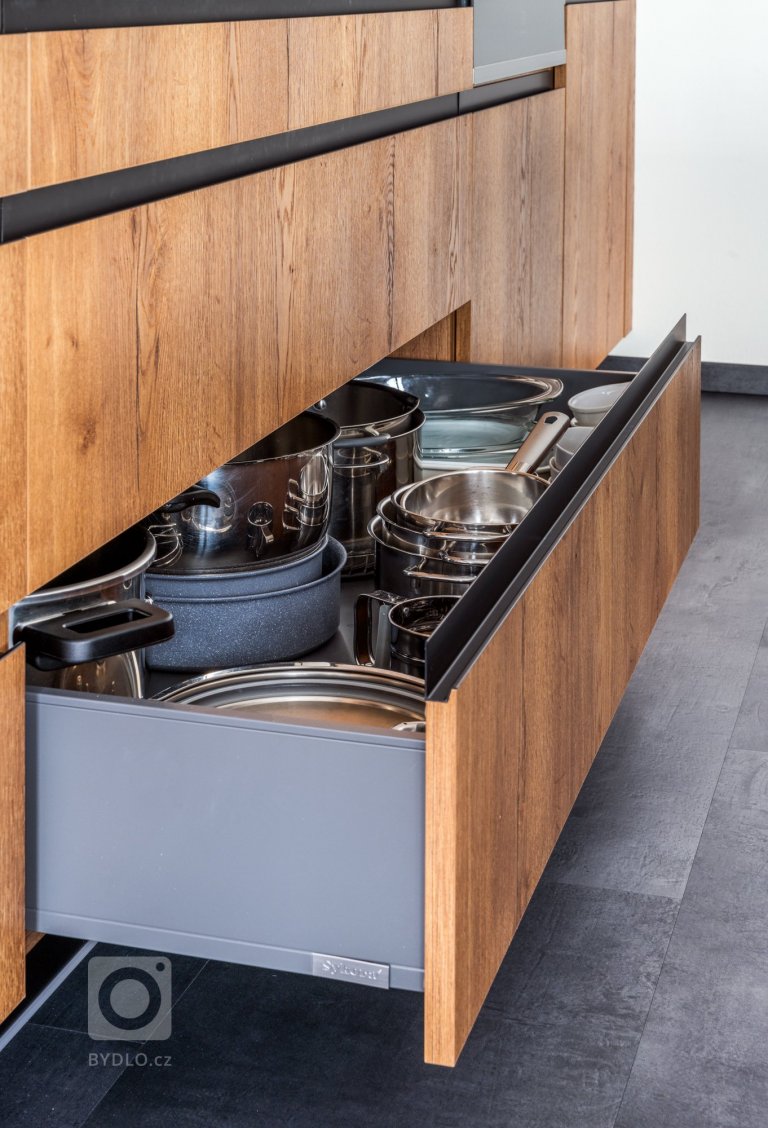 add picture to album