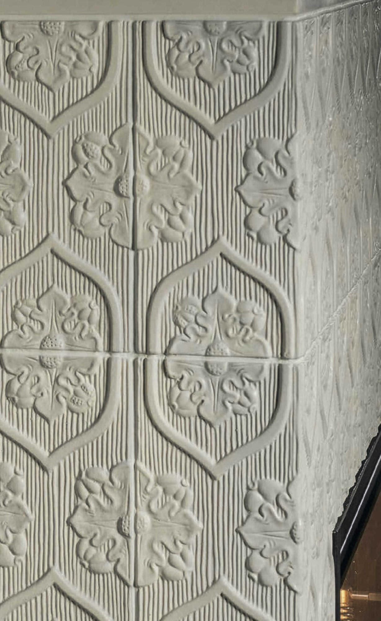 Naším cílem je navrhovat a stavět originální a přitom vysoce funkční kamna, krby, kachlové pece a sporáky ušité na míru všem, kteří touží přivést teplo do…