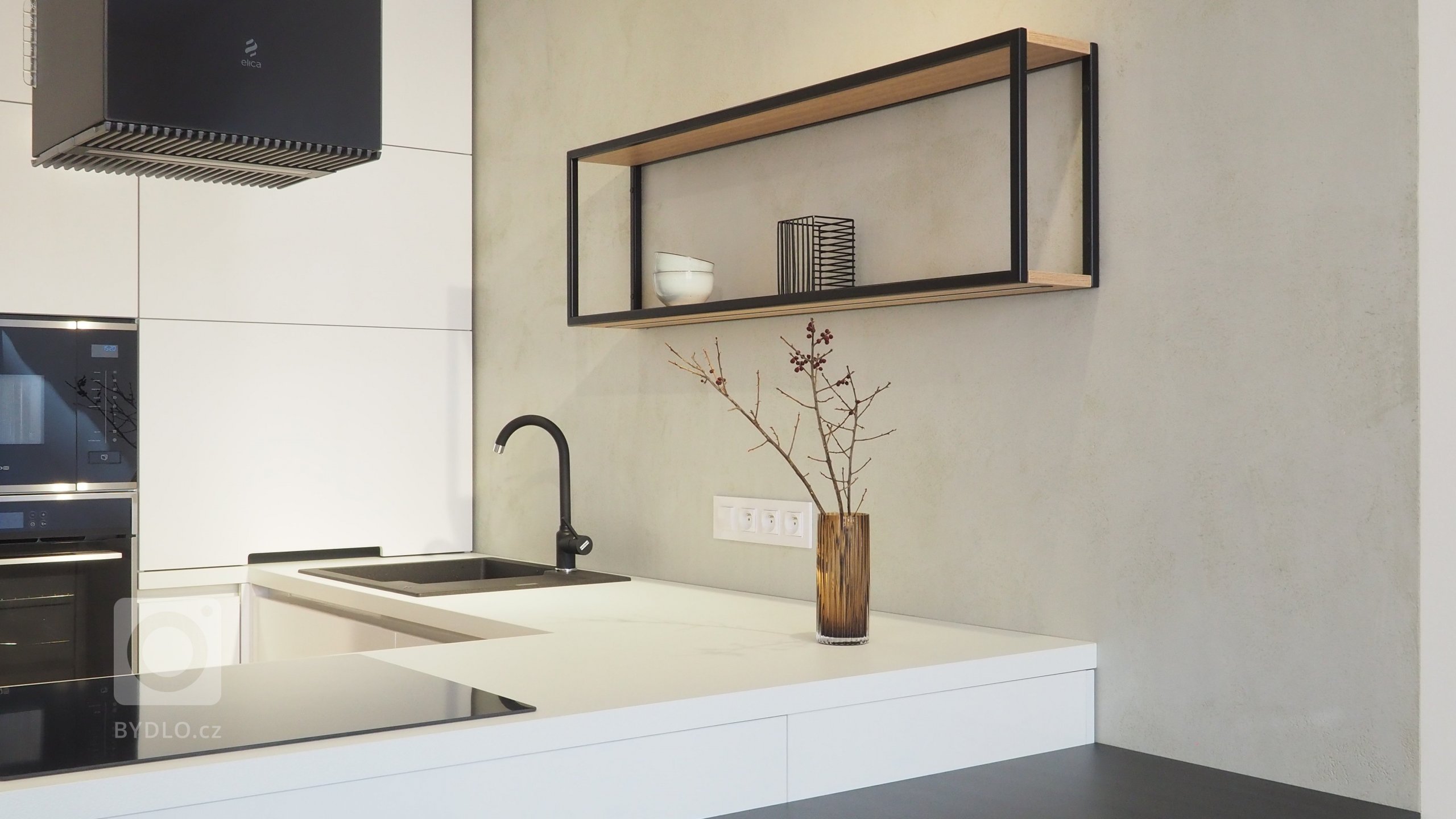 Rekonstrukce bytu v developerském projektu .&nbsp; Nový byt prošel kompletní rekonstrukcí včetně změny dispozic a dočkal se nových podlah, koupelny a kucnhyě,…