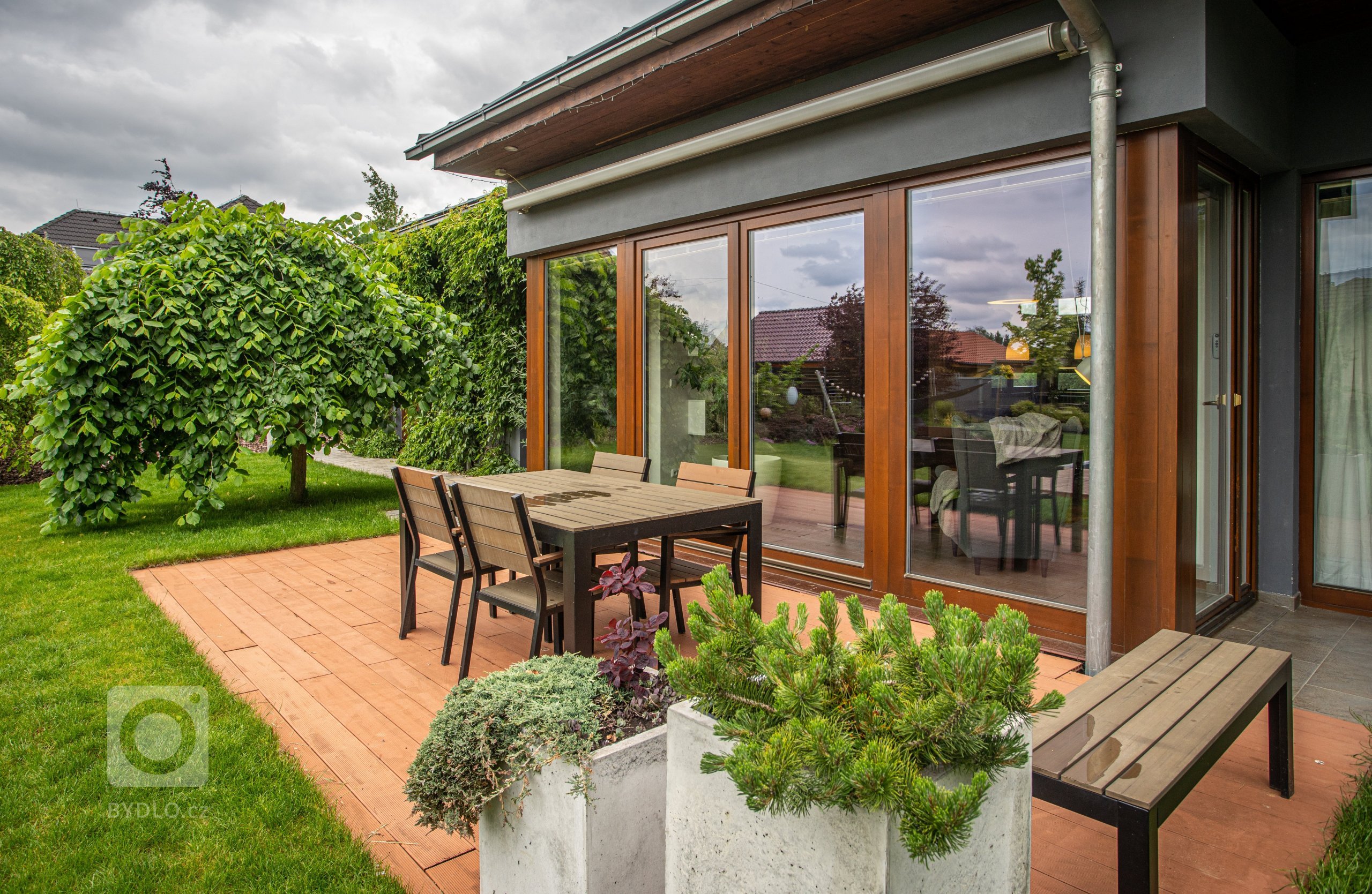 Dům Vás uchvátí svou atmosférou a jedinečností. Koncept domu navrhli a vybavili majitelé tak, aby byl designově jednotný, vzdušný, v souladu s okolím a byl…