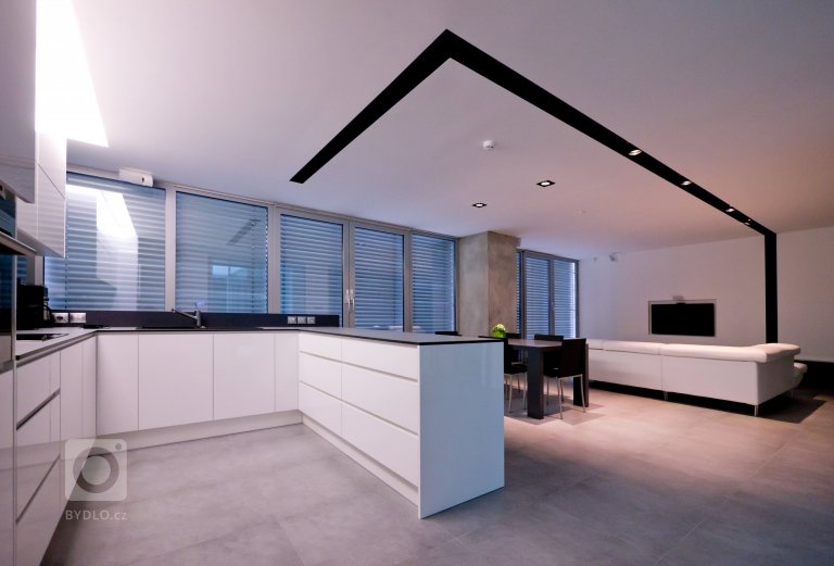 add picture to album