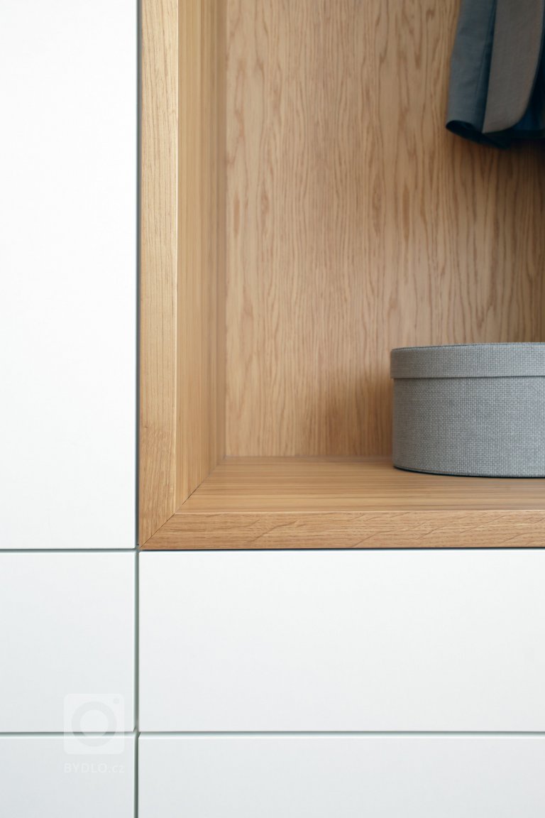 add picture to album