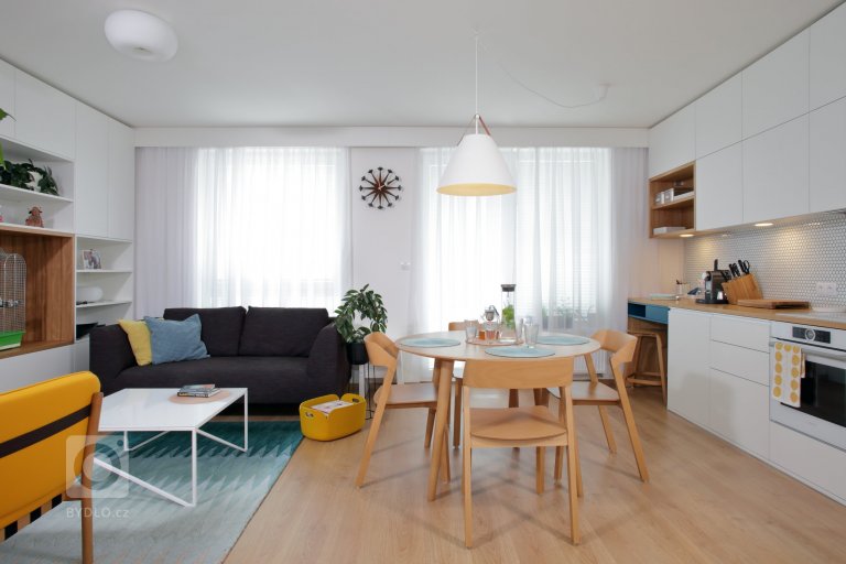 add picture to album