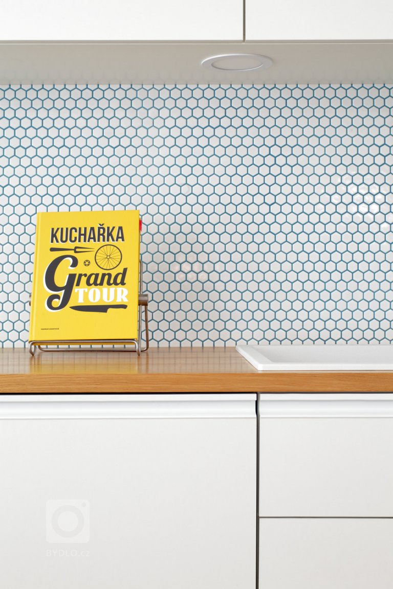 add picture to album