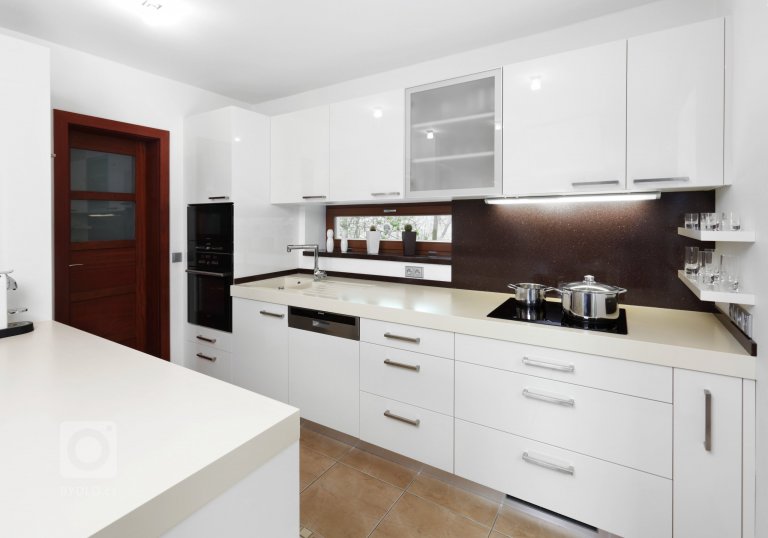 add picture to album