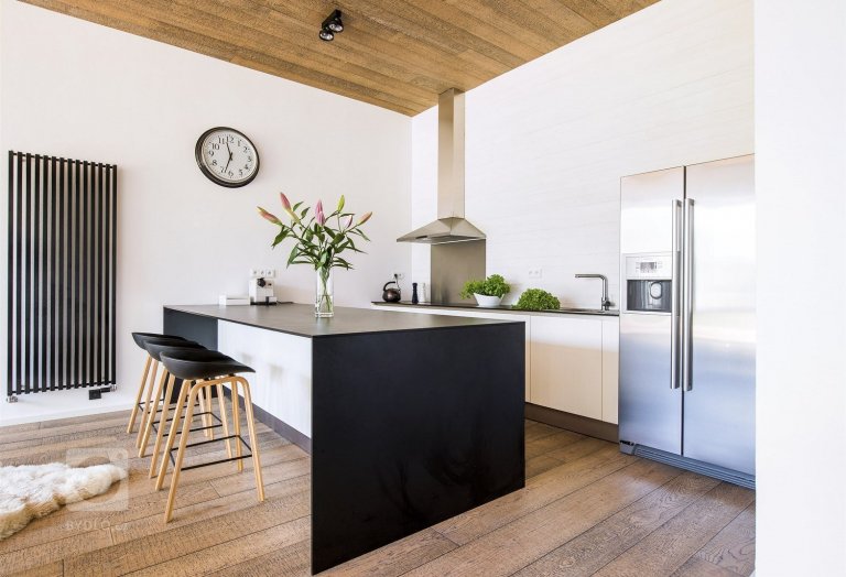 add picture to album