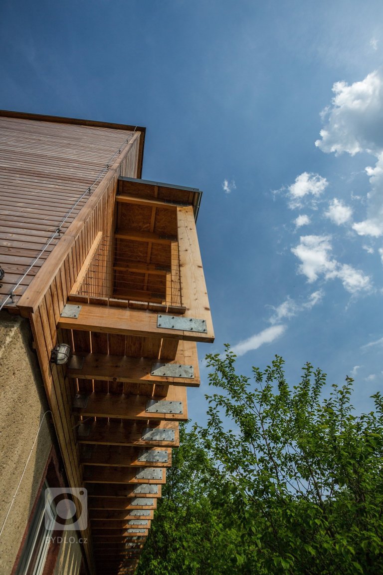 add picture to album