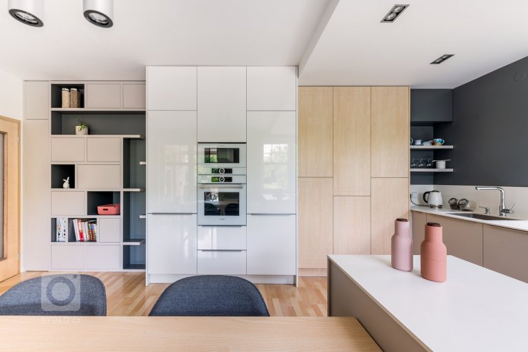 add picture to album