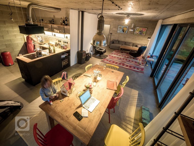 add picture to album